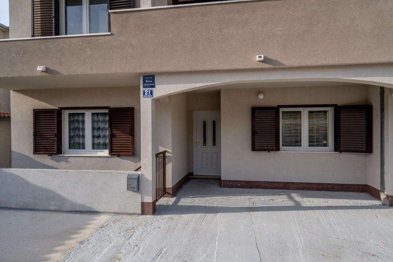 Apartment Matija Подстрана Екстериор снимка